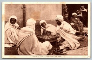 RPPC  Algeria  Arabs Jouant Aux Damer  Playing Checkers   Postcard