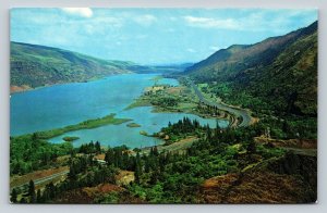 Columbia River Seen from East of Hood River Oregon Vintage Postcard 0700