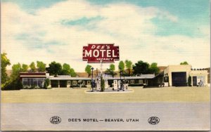 Linen Postcard Dee's Motel on Hiway 91 in Beaver, Utah