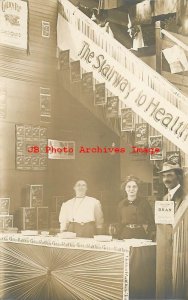 Advertising Postcard, RPPC, Golden Rod Oats Display, Portland Oregon, Photo