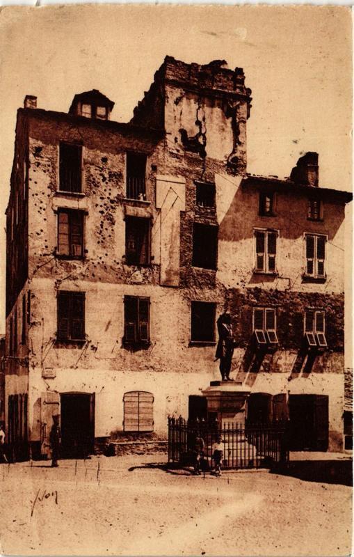 CPA CORSE Corte- Statue, Maison et Place Gaffory. (711524)