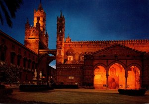 Italy Palermo La Cattedrale di Notte