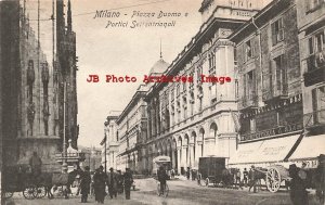 Italy, Milano, Milan, Piazza Duomo, Portici Settentrionali