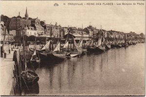 CPA Trouville Les Barques de Peche (1232974)