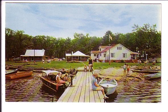 Bayview Private Park, People and Boats at Dock, Honey Harbour, Georgian Bay, ...