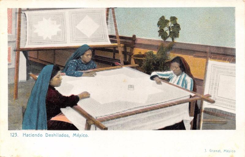 MEXICO HACIENDO DESHILADOS~WOMEN DOING NEEDLEWORK~J GRANAT #123 POSTCARD 1900s