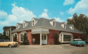 Postcard Virginia Williamsburg Lafayette Charcoal Seafood restaurant 23-11015