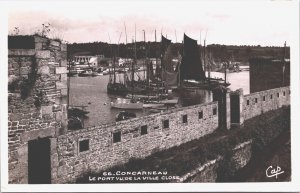 France Concarneau Le Port Vu De La Ville Close Vintage RPPC 09.11