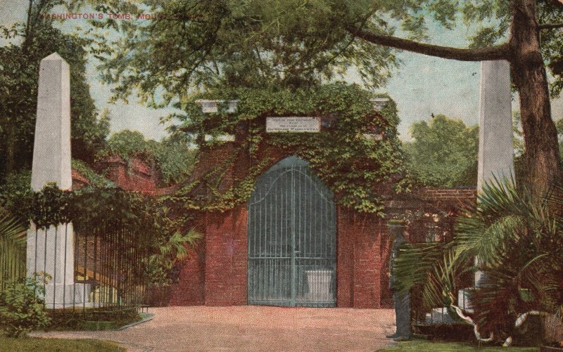 Vintage Postcard Washington's Tomb Entrance Brick Gate Mount Vernon Virginia VA