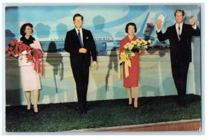 1960 Recreated In Wax Arrival Of President And Mrs. Kennedy Dallas TE Postcard