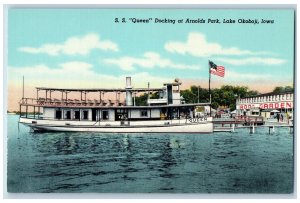 Lake Okoboji Iowa IA Postcard Steamship Queen Docking At Arnolds Park c1940s