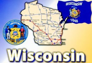 WISCONSIN STATE FLAG AND SEAL MAP POSTCARD [9648]