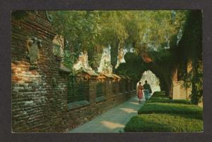 CA 7th St nr Mission Inn RIVERSIDE CALIFORNIA Postcard