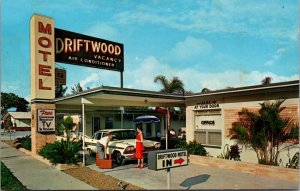 Postcard Driftwood Motel 1600 34th Street South US 19 St. Petersburg, Florida