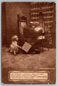 Romantic  Valentine's Day Postcard  1909
