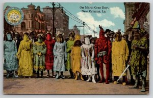 New Orleans LA On Mardi Gras Day People In Costumes Louisiana Postcard W22