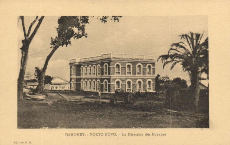 CPA Dahomey Afrique - Porto-Novo - La Direction des Douanes (86742)