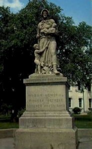 Madonna of the Trail Statue - Vandalia, Illinois IL