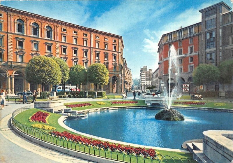 Lot 20 postcards italy Bologna 1900-1980