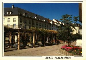 CPM RUEIL-MALMAISON - Place des Arts (216645)