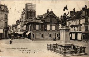 CPA COMPIEGNE - Grand Place - Statue de Jeanne d'Arc (291489)