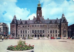 VINTAGE CONTINENTAL SIZE POSTCARD TOWN HALL AND PLAZA ROTTERDAM HOLLAND