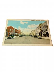 Postcard Early View of Broadway looking East in Mattoon, IL.  L5