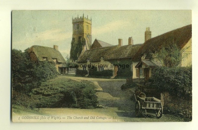 h0193 - Godshill , Church & Cottages , Isle of Wight - postcard LL 3