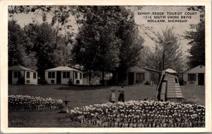 Postcard Sunny-Brook Tourist Court in Holland, Michigan