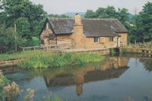 Stretton Mill Farndon Cheshire Village Farm Cottage 1970s Postcard