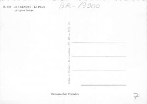 BR19900 Le pahre par gros temps La Treport  france