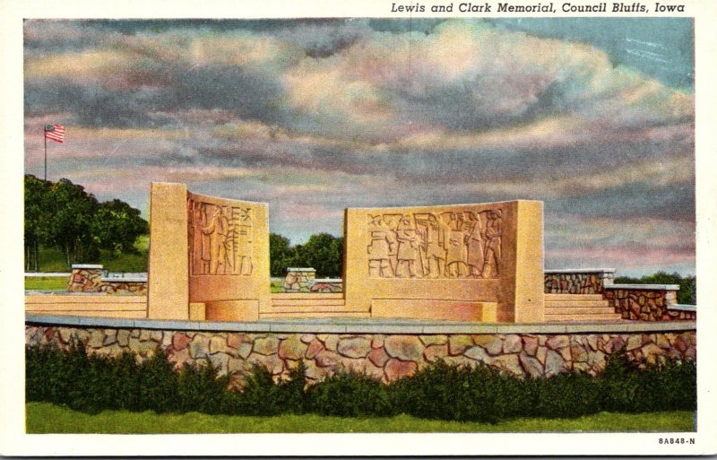 Iowa Council Bluffs Lewis and Clark Memorial Curteich