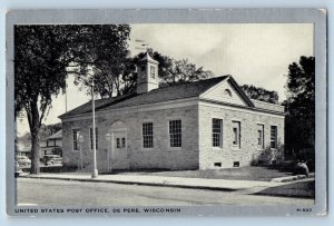 De Pere Wisconsin WI Postcard United States Post Office Exterior building 1958