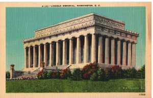 VINTAGE POSTCARD LINCOLN MEMORIAL AT WASHINGTON D.C. FRESH LINEN CARD