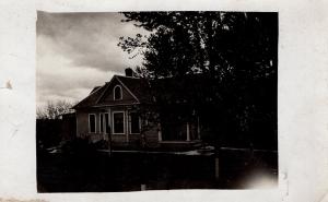 US    PC1576 RPPC -  HOME  EARLY 1900'S