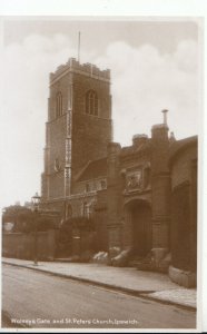 Suffolk Postcard - Wolseys Gate and St Peters Church - Ipswich - RP - Ref 13339A