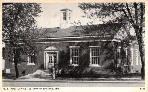 Black and White Image,  US Post Office Building, El Dorado, MO,, Old Postcard