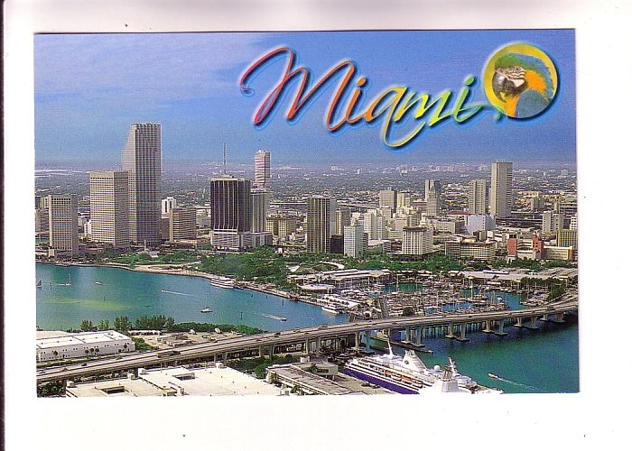 Biscayne Bay, Parrot, Cruise Ship, Downtown Miami, Florida,