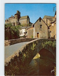 Postcard Le Pont enjambant la Caussane dominé par le Château, Estaing, France