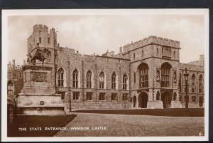 Berkshire Postcard - The State Entrance, Windsor Castle     BH6501