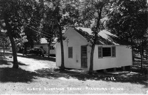 Richmond Mn Kurtz Riverside Resort cabin sedan c1950s rppc