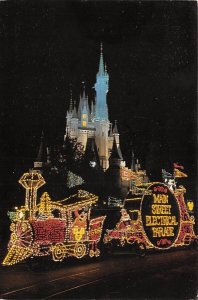 Main Street electrical Parade Disneyland, CA, USA Disney 1988 