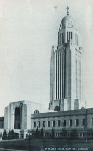 Vintage Postcard Nebraska State Capitol Building Historical Landmark Lincoln NB