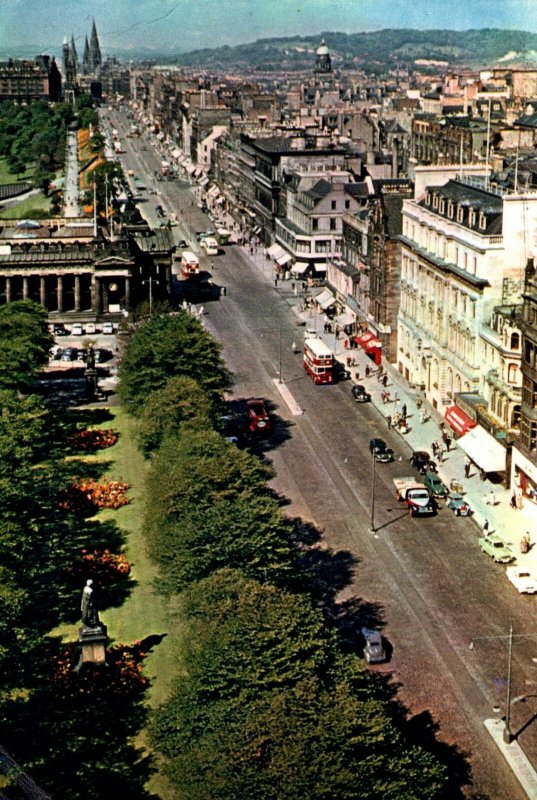 VINTAGE CONTINENTAL SIZE POSTCARD PRINCES STREET SCENE EDINBURGH