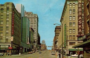 USA Omaha Nebraska Farnam Street Chrome Postcard 09.84