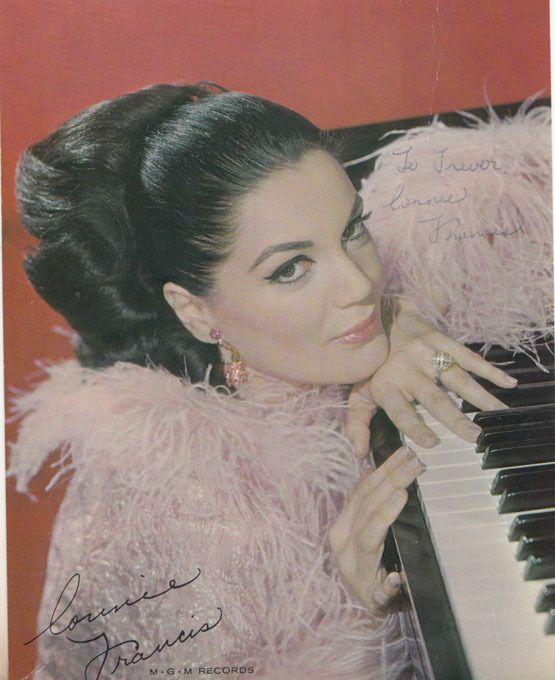 Connie Francis Hand Signed Picture & Ephemera I'm Me Again MGM Record Autograph