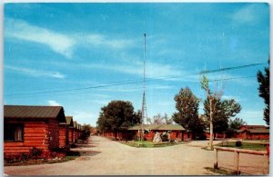 Postcard - Buffalo Bill Court, Cody, Wyoming, USA