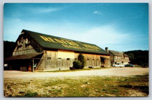 Renfro Valley Kentucky~Big Barn Pioneer Museum~Vintage Postcard
