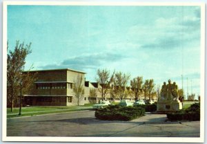 Postcard - Vocational School And Monument To Father Flanagan - Boys Town, NE