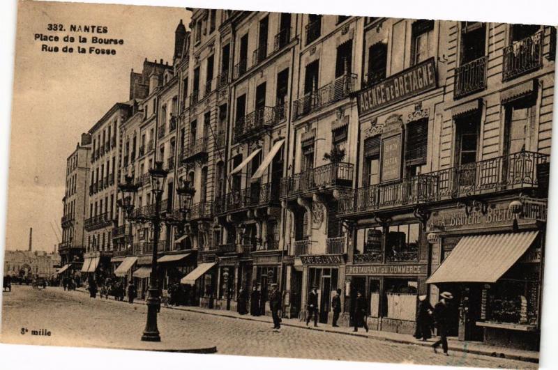 CPA NANTES - Place de la Bource - Rue de la Fosse (222455)